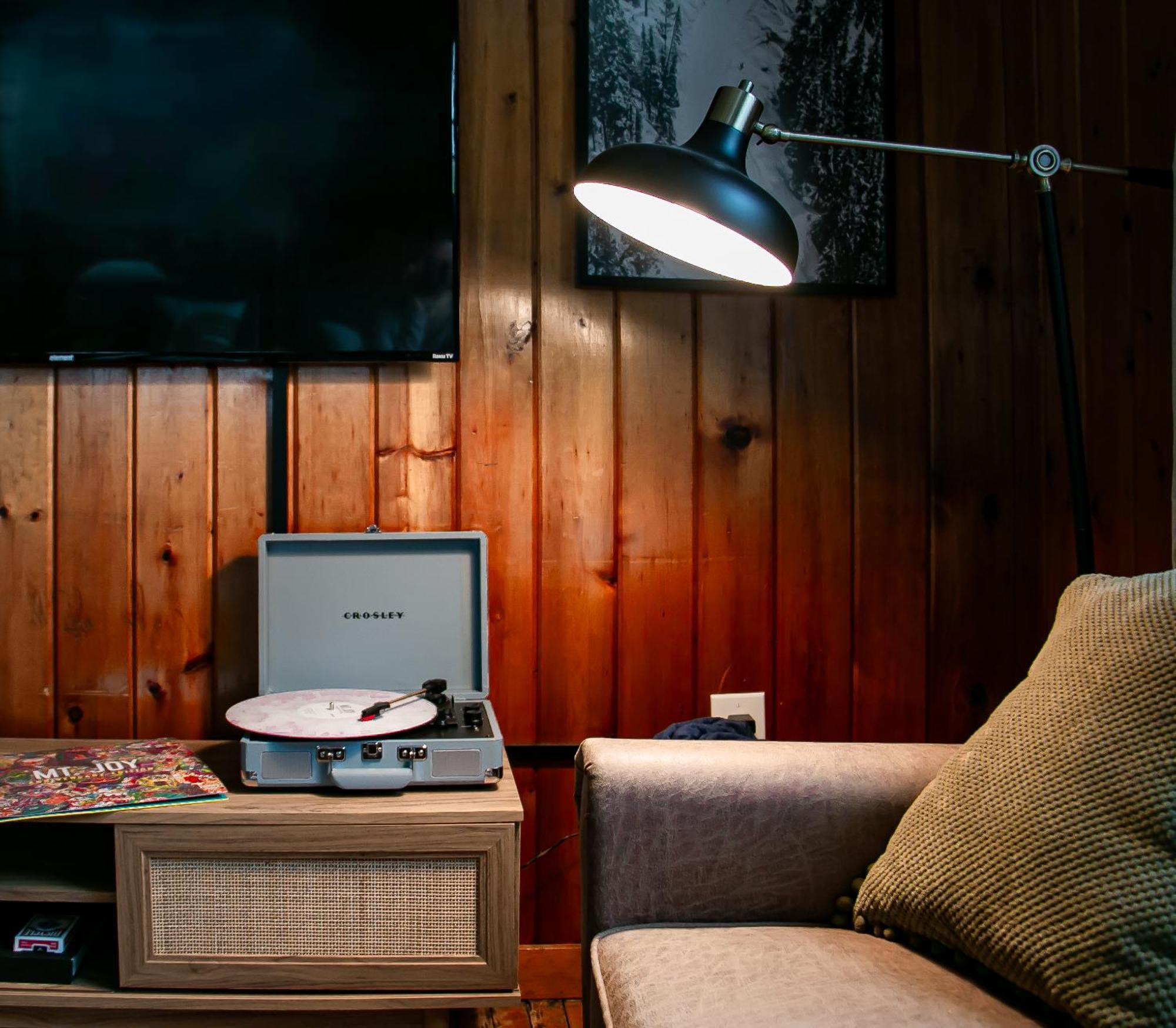 Birch House: Cozy Cabin 5 Min From Okemo Ludlow Zewnętrze zdjęcie